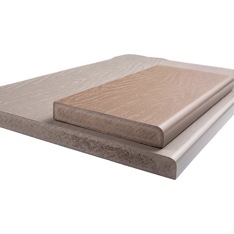 12英寸带顶棚的楼梯踏板